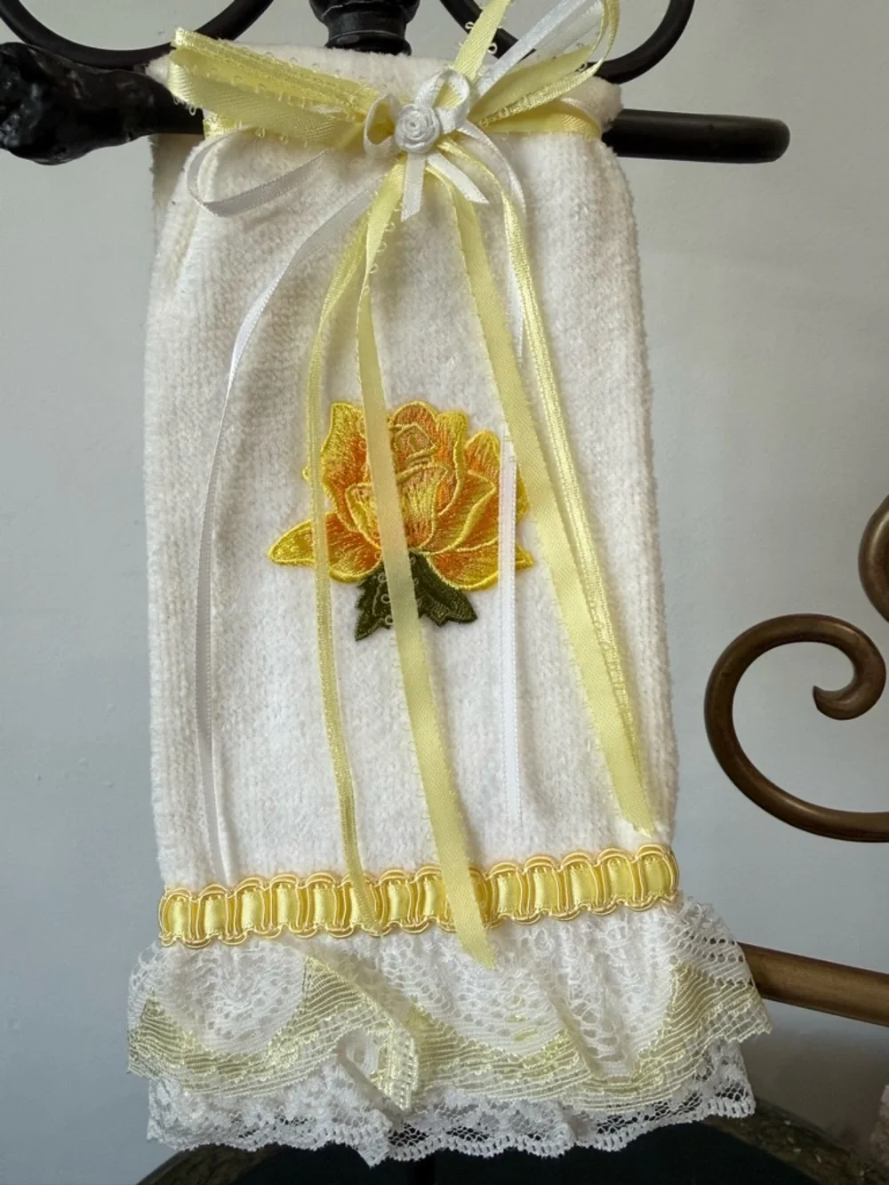 🌼 Hand Crafted Yellow Rose Embroidered Lace Hand Towel & Toilet Paper Holder 🌼